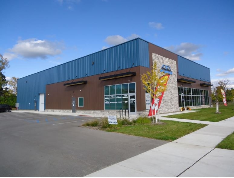 2701 Oak Industrial Dr NE, Grand Rapids, MI à vendre - Photo principale – Image 1 sur 1