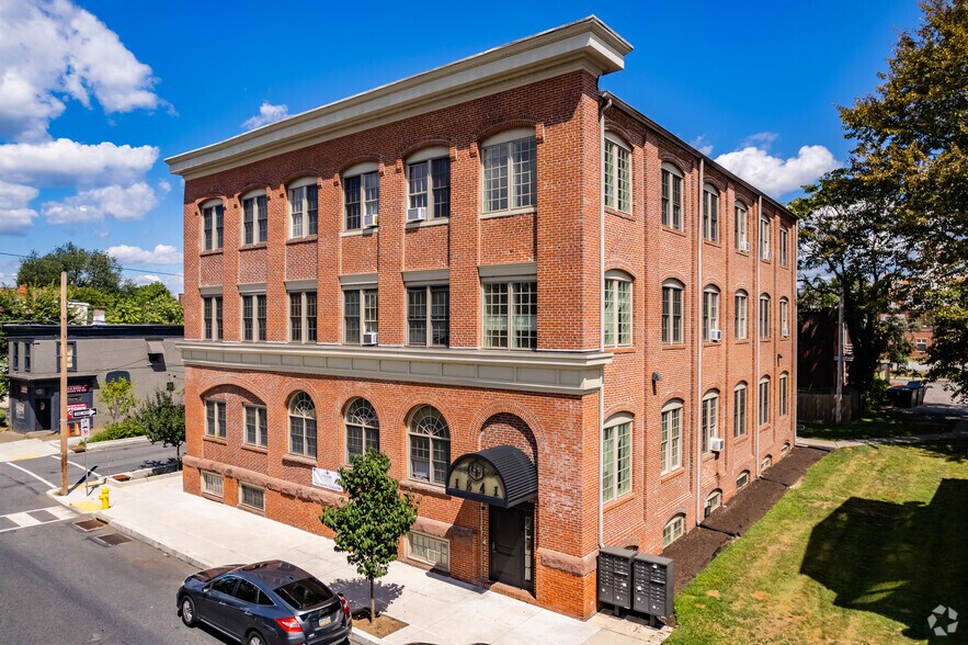 1841 N 3rd St, Harrisburg, PA à vendre - Photo principale – Image 1 sur 25