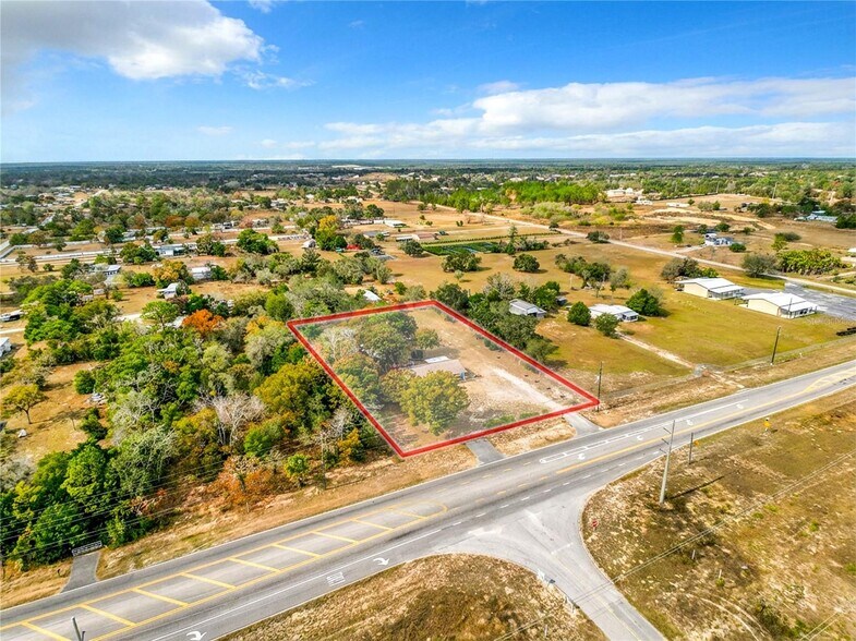 9421 Sunshine Grove Rd, Brooksville, FL à vendre - Photo de l’immeuble – Image 2 sur 9