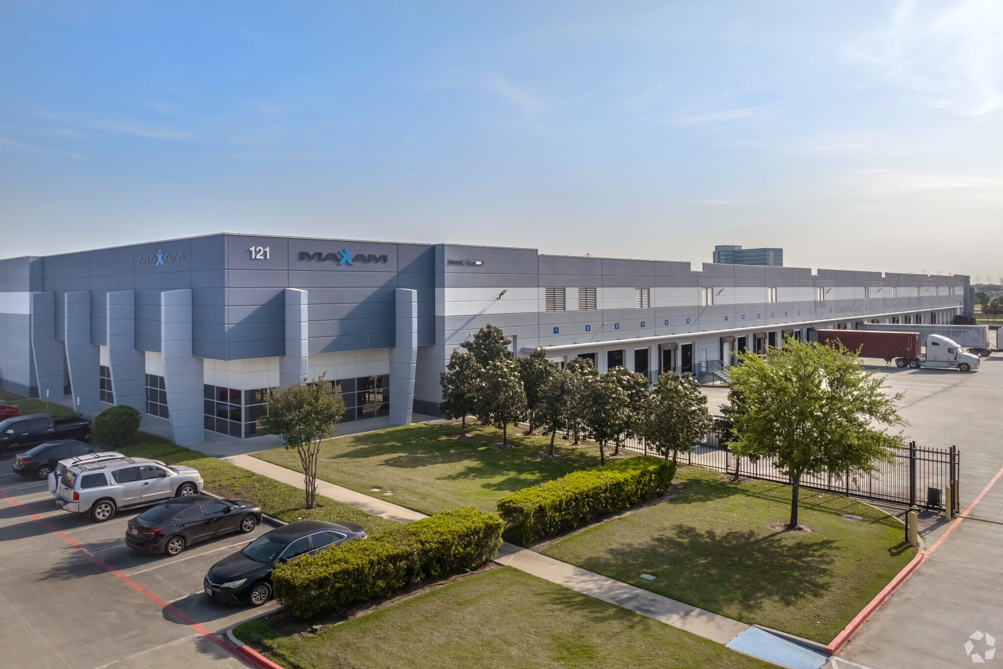 11710 North Freeway, Houston, TX à louer Photo de l’immeuble– Image 1 sur 5