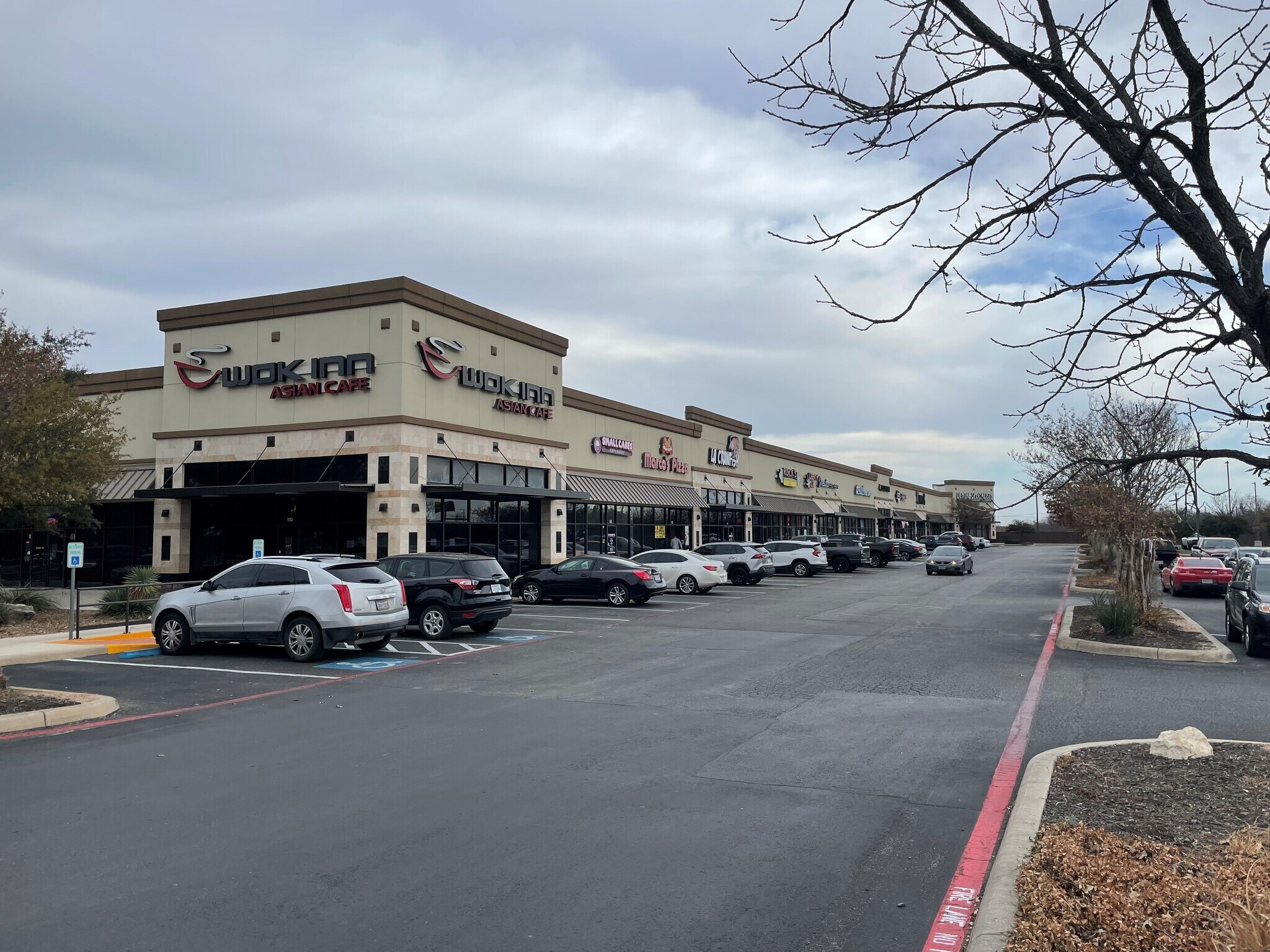 10919-11019 Culebra & Westwood Loop, San Antonio, TX à louer Photo de l’immeuble– Image 1 sur 4