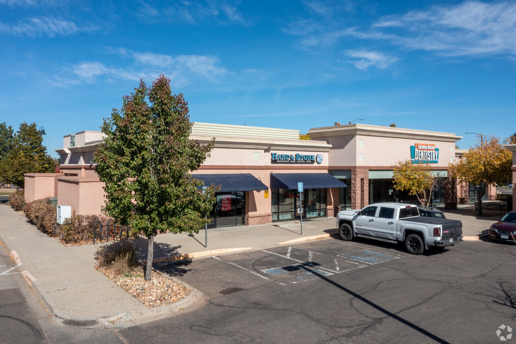 7740-7850 W Alameda Ave, Lakewood, CO à louer Photo de l’immeuble– Image 1 sur 3