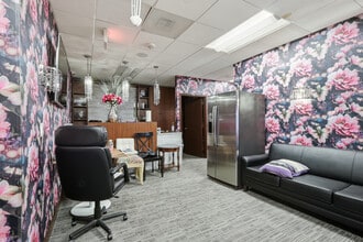 2 Pidgeon Hill Dr, Sterling, VA à louer Photo intérieure– Image 2 sur 8