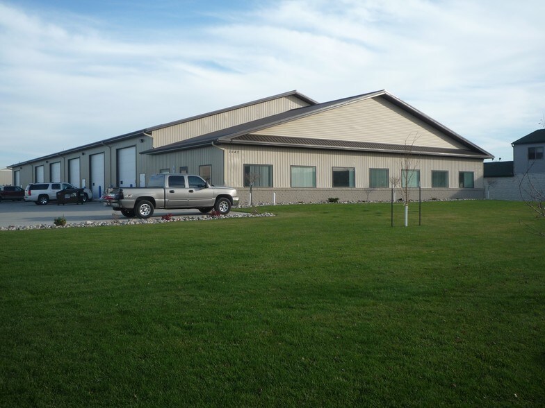 3042 S 39th St, Fargo, ND à louer - Photo de l’immeuble – Image 2 sur 2
