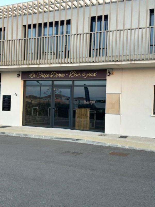 Local commercial dans Lançon-Provence à louer Photo de l’immeuble– Image 1 sur 5