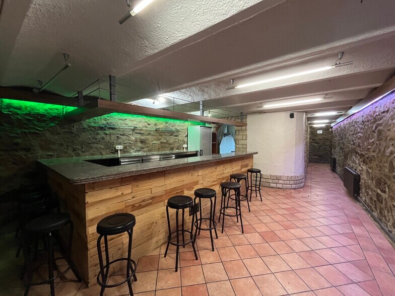 Local commercial dans Sallent, Barcelona à louer - Photo de l’immeuble – Image 3 sur 3