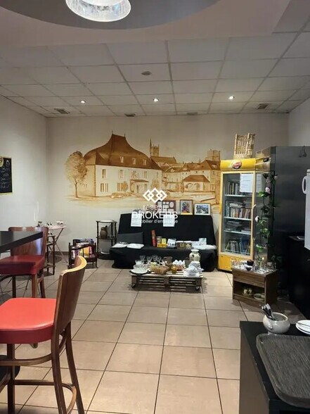 Local commercial dans Morestel à vendre - Photo de l’immeuble – Image 3 sur 11
