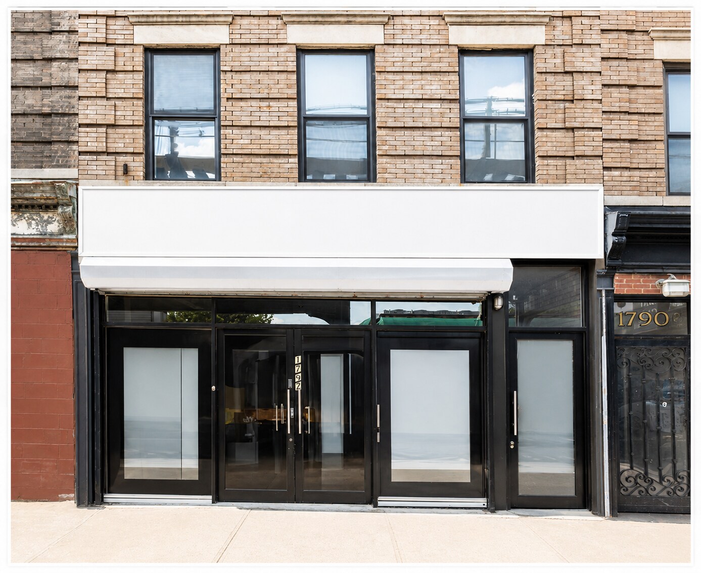 1792 Broadway, Brooklyn, NY à louer Photo de l’immeuble– Image 1 sur 13