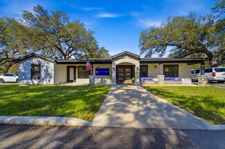 Plus de détails pour 5683 US Highway 181 N, Floresville, TX - Bureau à vendre