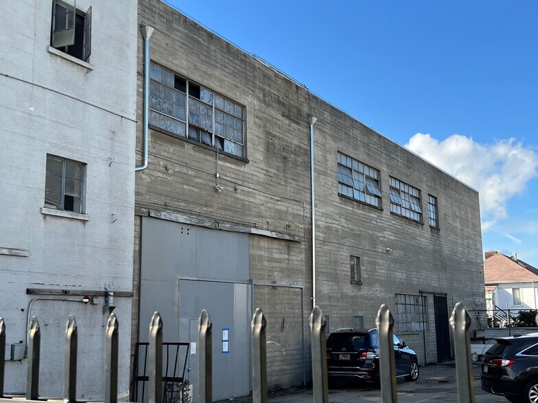 1431 10th Ave, Oakland, CA à vendre - Photo de l’immeuble – Image 2 sur 3