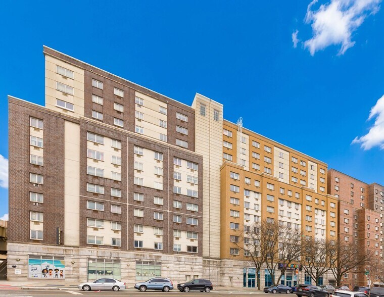 80-84 Bruckner Blvd, Bronx, NY à vendre - Photo de l’immeuble – Image 1 sur 14