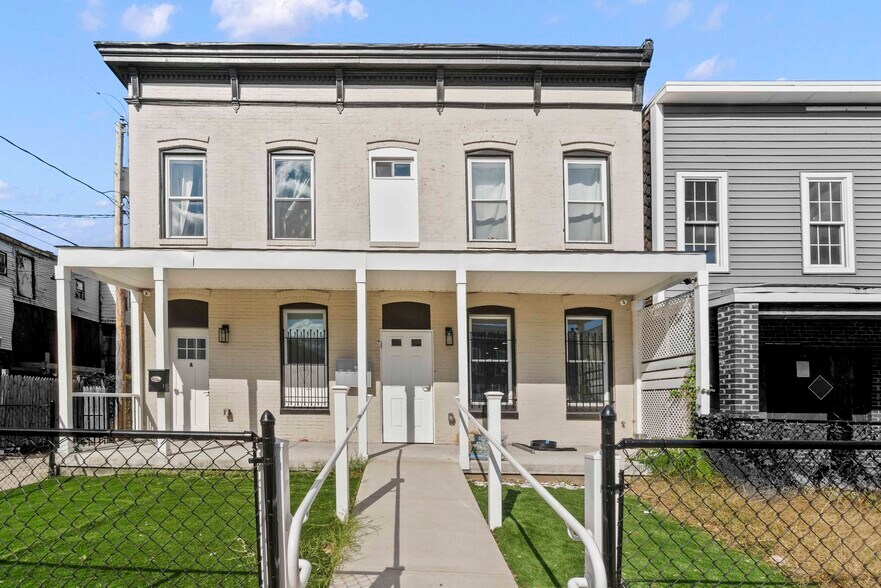 1602 Cypress St, Baltimore, MD à vendre - Photo de l’immeuble – Image 2 sur 45