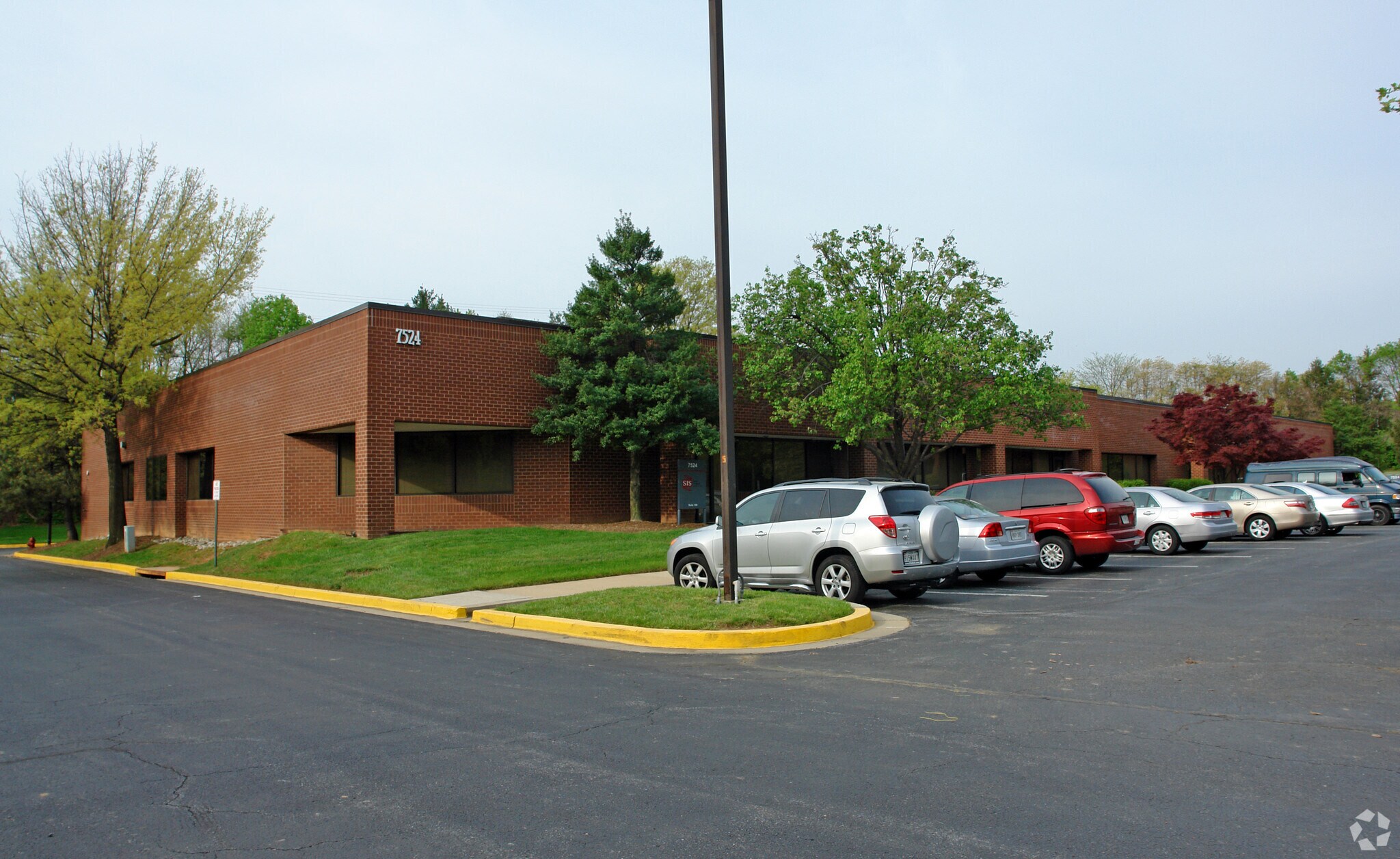 7524 Standish Pl, Rockville, MD à louer Photo principale– Image 1 sur 7