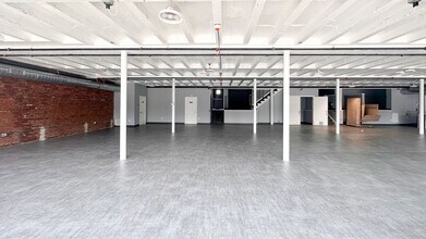 83 E Main St, Torrington, CT à louer Photo intérieure– Image 2 sur 16