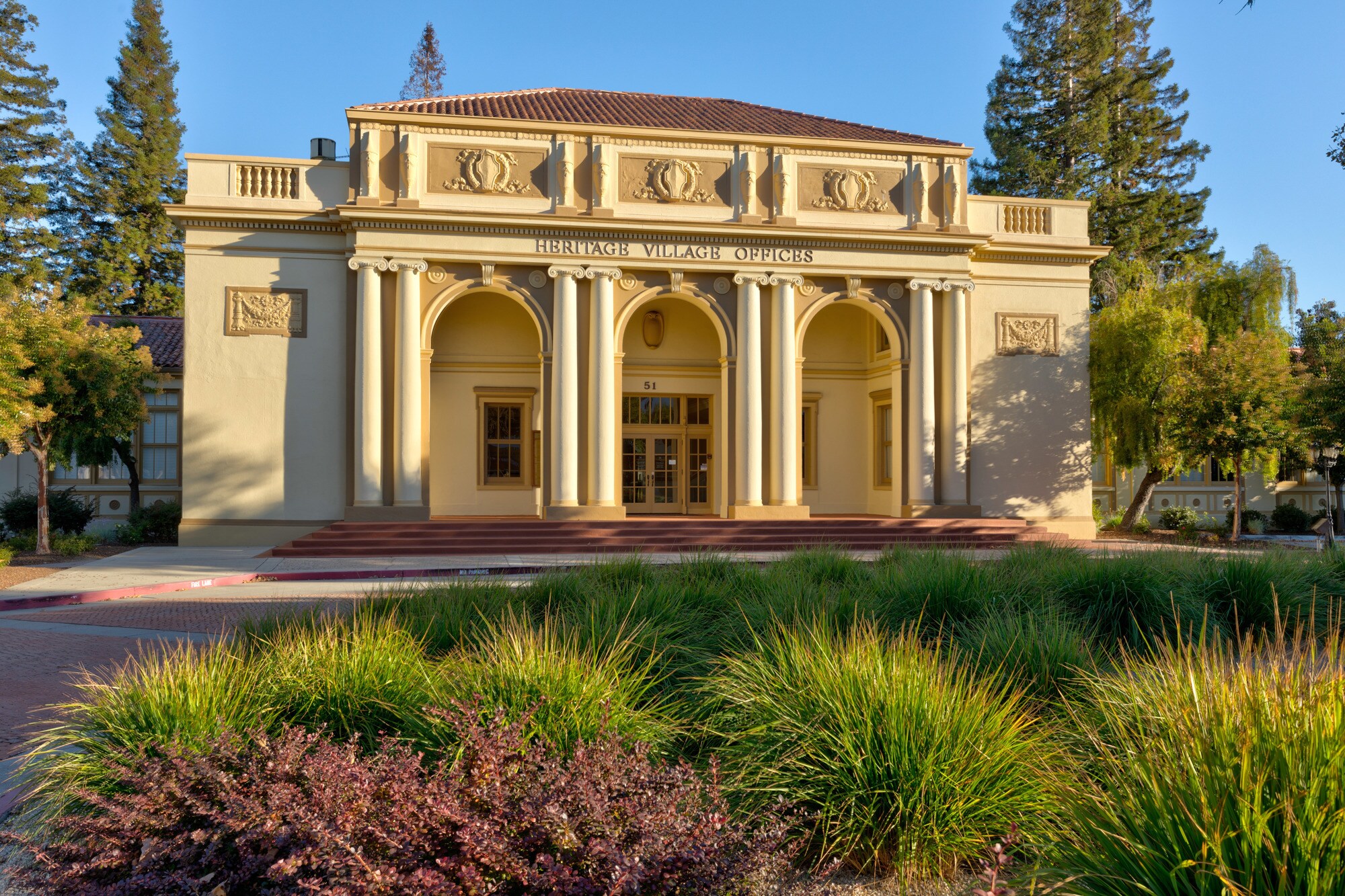 51 E Campbell Ave, Campbell, CA à louer Photo de l’immeuble– Image 1 sur 22