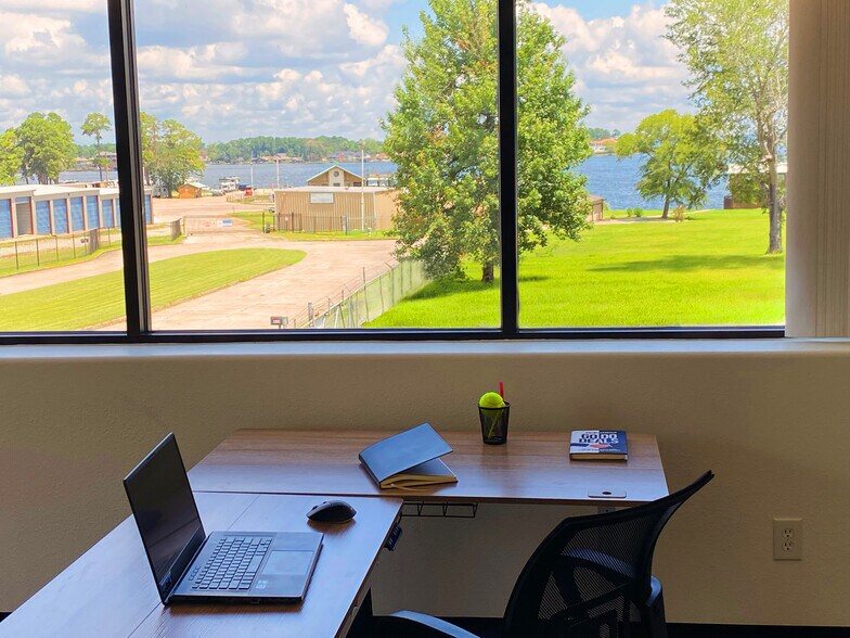 96 Beach Walk Blvd, Conroe, TX à louer - Photo intérieure – Image 3 sur 21