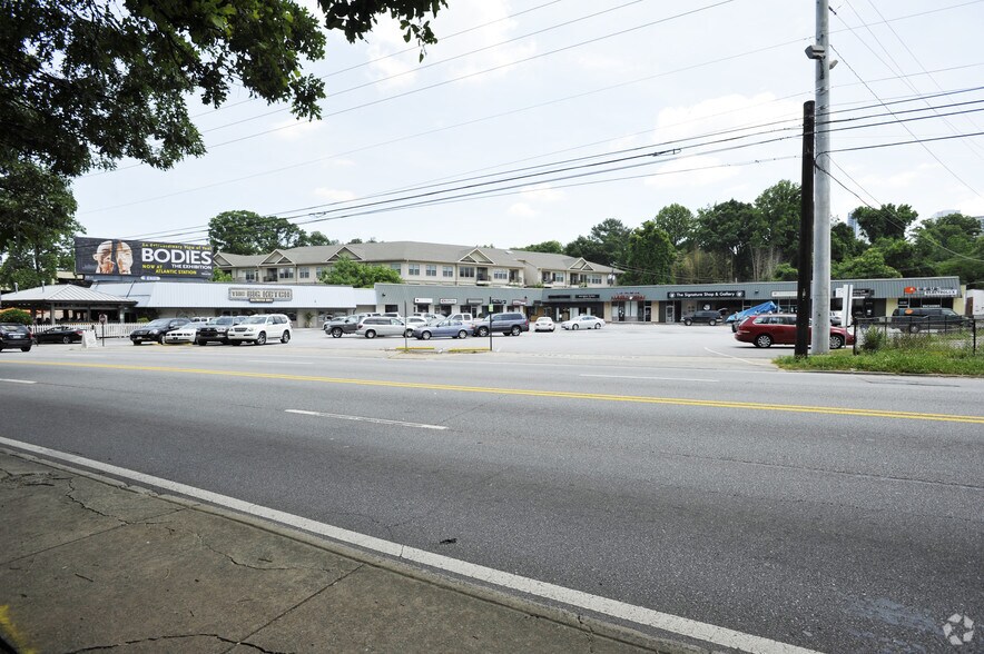 3263-3279 Roswell Rd, Atlanta, GA à louer - Photo principale – Image 1 sur 3