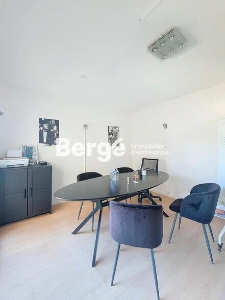 Bureau dans Le Cannet à louer - Photo de l’immeuble – Image 2 sur 7