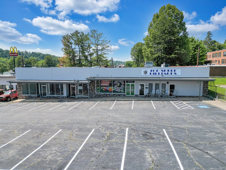 2712-2726 Virginia Ave, Collinsville, VA à louer - Photo de l’immeuble – Image 1 sur 7