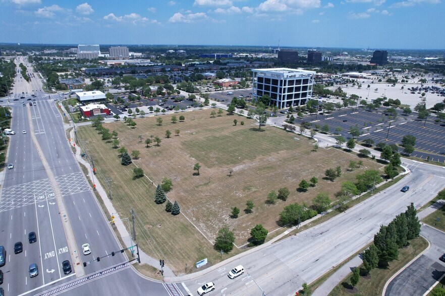 1000 N Plaza Dr, Schaumburg, IL à louer - Aérien – Image 2 sur 12