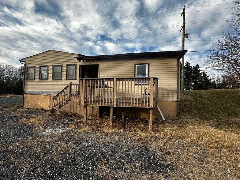 703-705A Philadelphia Rd, Joppa, MD à vendre - Photo de l’immeuble – Image 1 sur 58