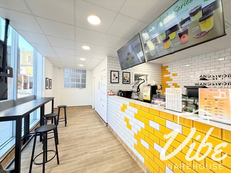 157-159 Wandsworth High St, Londres à louer - Photo de l’immeuble – Image 1 sur 8