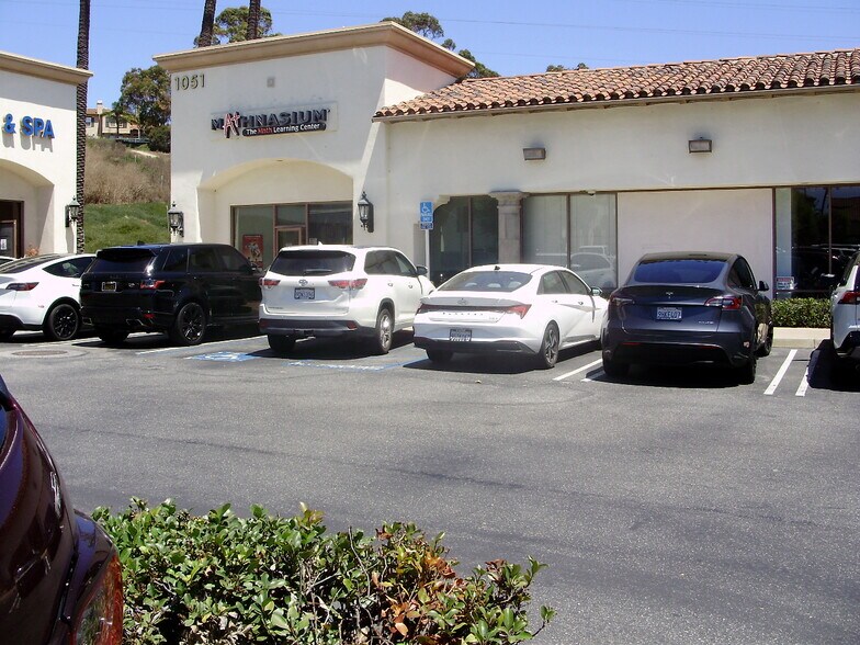 1051 Avenida Pico, San Clemente, CA à louer - Photo de l’immeuble – Image 2 sur 7