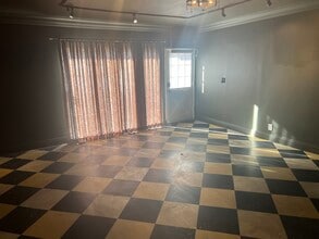 24262 Walnut St, Newhall, CA à louer Photo intérieure– Image 2 sur 2