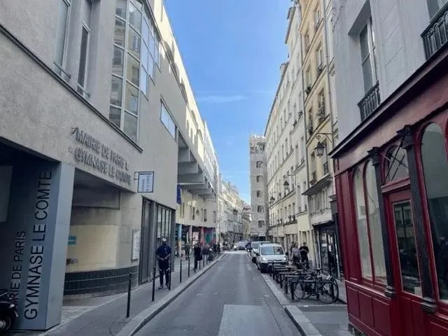 Local commercial dans Paris à vendre - Photo de l’immeuble – Image 3 sur 3