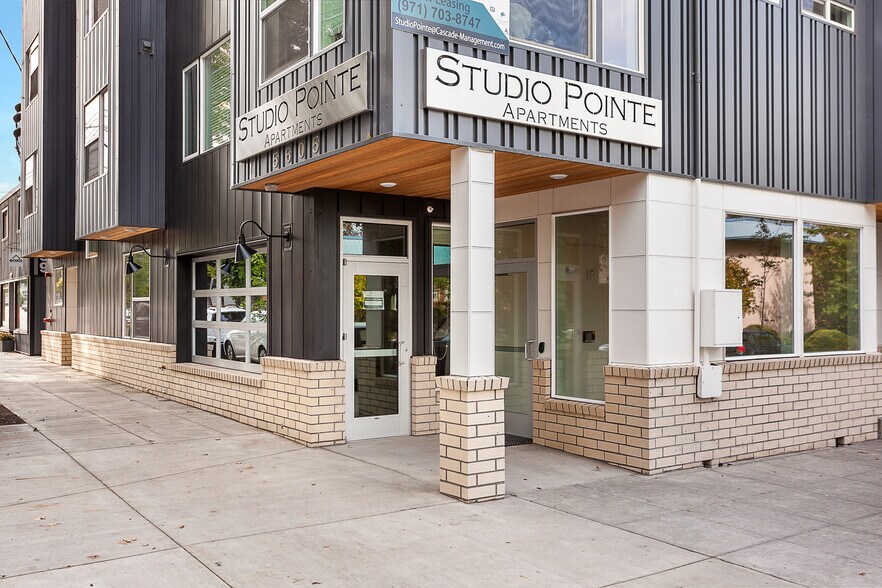 Sellwood Multifamily Portfolio: 59 Units portefeuille de 2 biens à vendre sur LoopNet.fr - Photo de l’immeuble – Image 2 sur 21