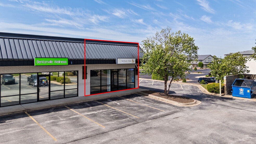 2212 S Walton Blvd, Bentonville, AR à louer - Photo de l’immeuble – Image 3 sur 7