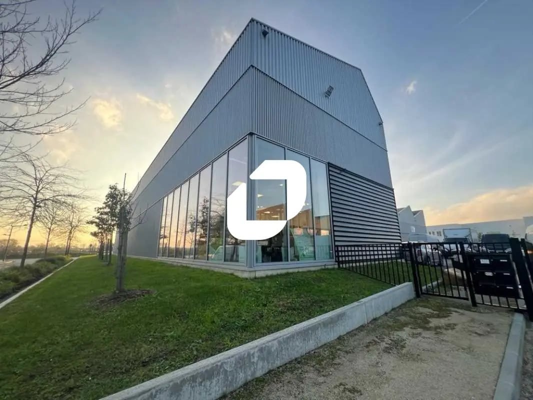 Local d'activités dans Massy à vendre Photo de l’immeuble– Image 1 sur 17