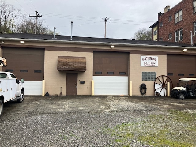 1110 Island Ave, Mckees Rocks, PA à louer - Photo de l’immeuble – Image 3 sur 47