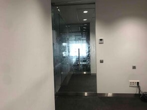 Local commercial dans San Sebastián de los Reyes, Madrid à louer Photo intérieure– Image 2 sur 10