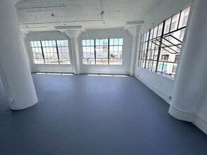 1048 Santee St, Los Angeles, CA à louer Photo intérieure– Image 2 sur 12