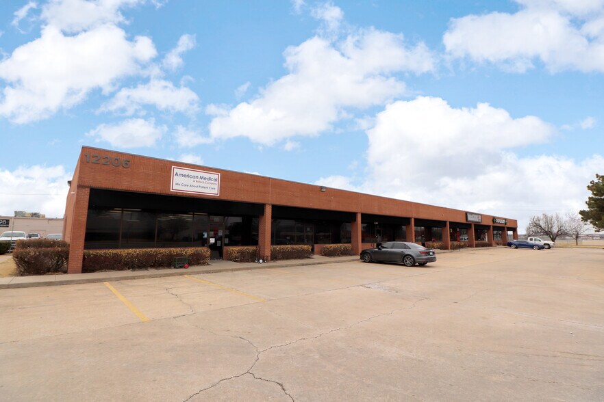 12206 E 51st St, Tulsa, OK à louer - Photo de l’immeuble – Image 3 sur 3