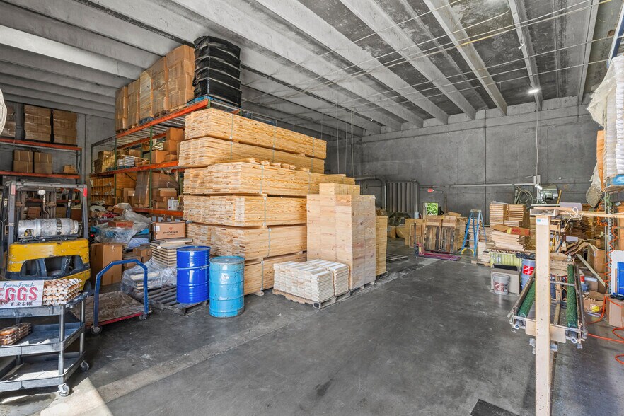 13275 SW 136th St, Miami, FL à vendre - Photo intérieure – Image 3 sur 16