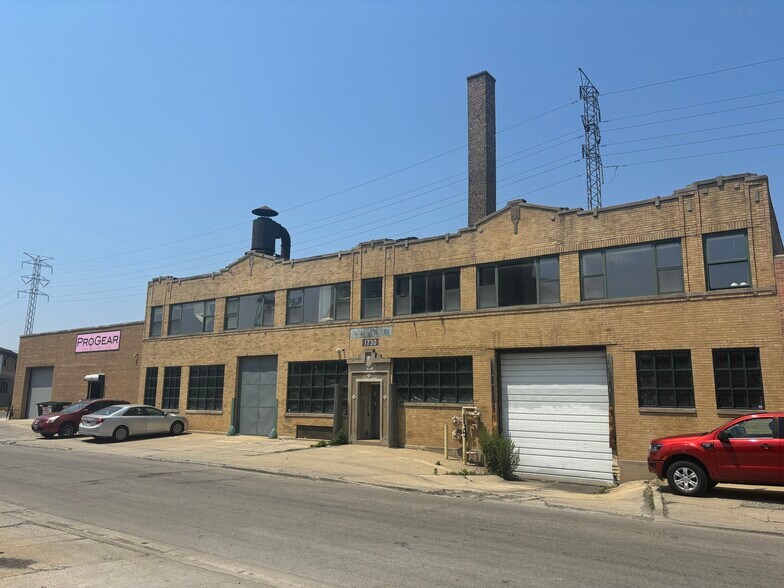 1730-1740 W Carroll Ave, Chicago, IL à vendre - Photo principale – Image 1 sur 8