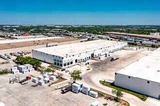 3319 N Panam Expy, San Antonio, TX - VUE AÉRIENNE  vue de carte