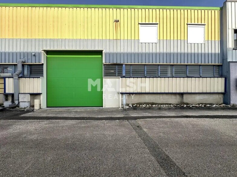 Local d’activités dans Genay à louer - Photo de l’immeuble – Image 1 sur 11