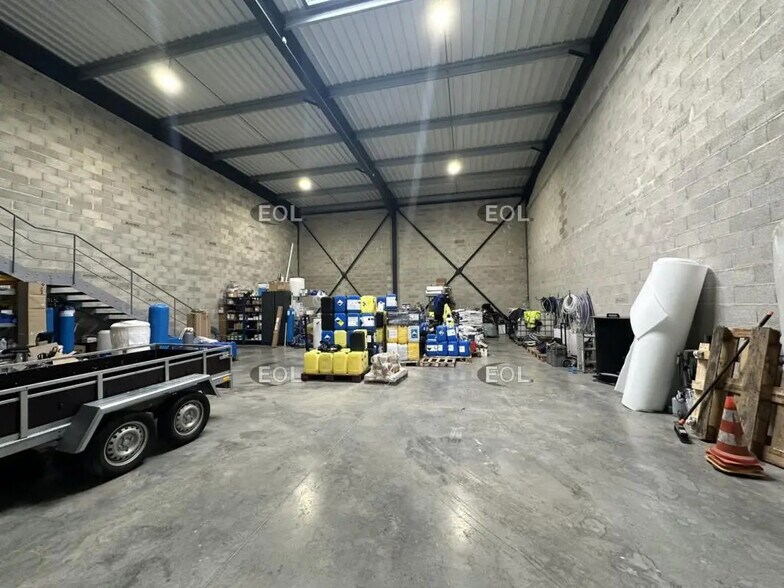 Local d’activités dans Meyreuil à louer - Photo intérieure – Image 2 sur 6