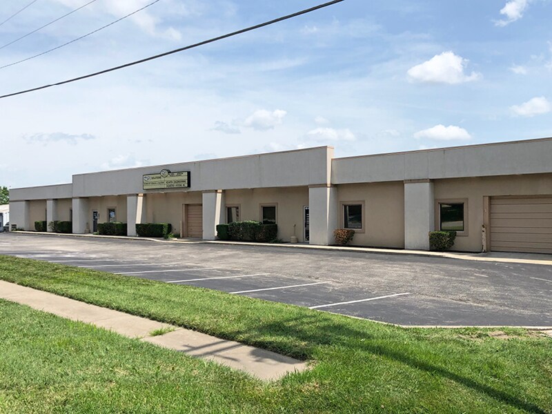 4311-4343 Merriam Dr, Overland Park, KS à louer Photo de l’immeuble– Image 1 sur 5