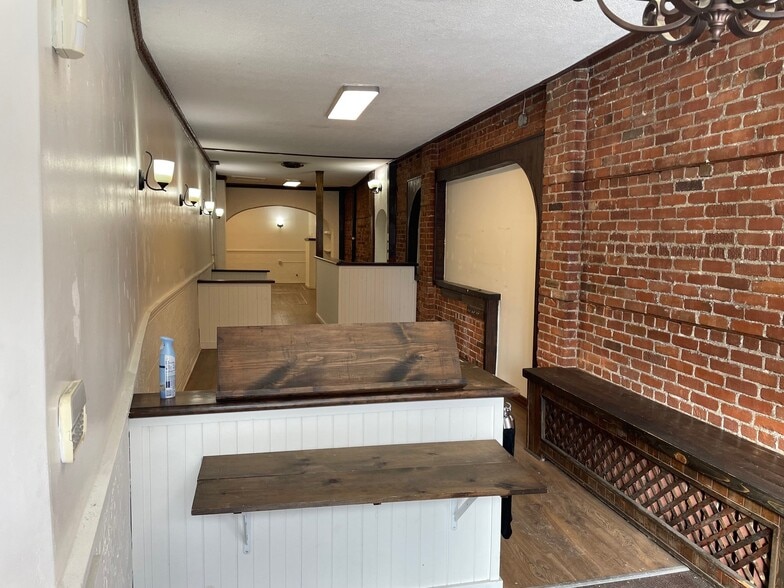 5617-5631 Rue Sherbrooke O, Montréal, QC à louer - Photo intérieure – Image 3 sur 8