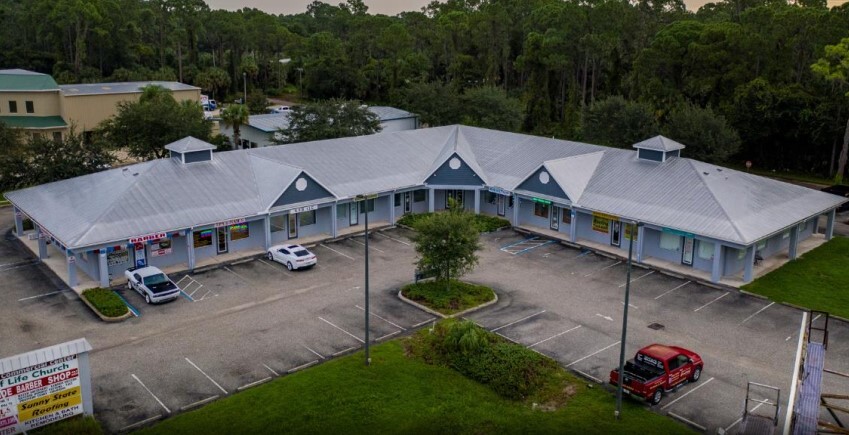 17218 Toledo Blade Blvd, Port Charlotte, FL à louer Photo intérieure– Image 1 sur 1