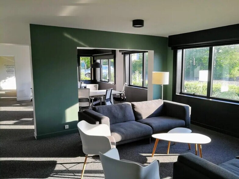 Bureau dans Villeneuve-d'Ascq à vendre - Photo de l’immeuble – Image 1 sur 5