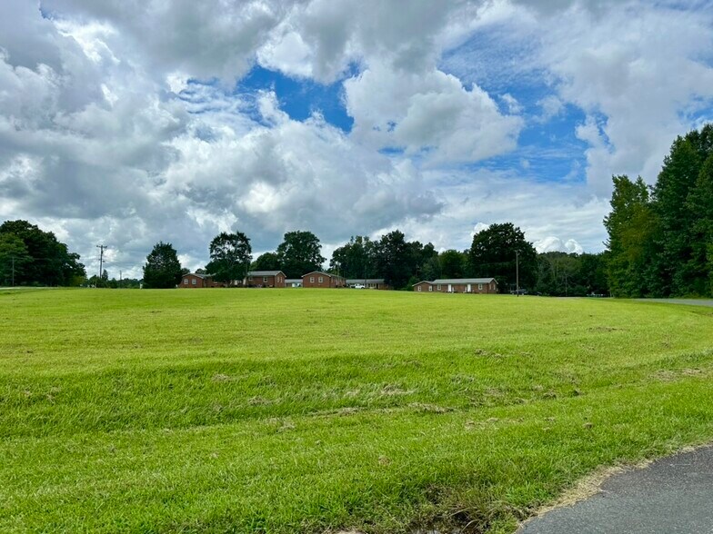 48708 Us Highway 52 N, Richfield, NC à vendre - Photo de l’immeuble – Image 2 sur 32