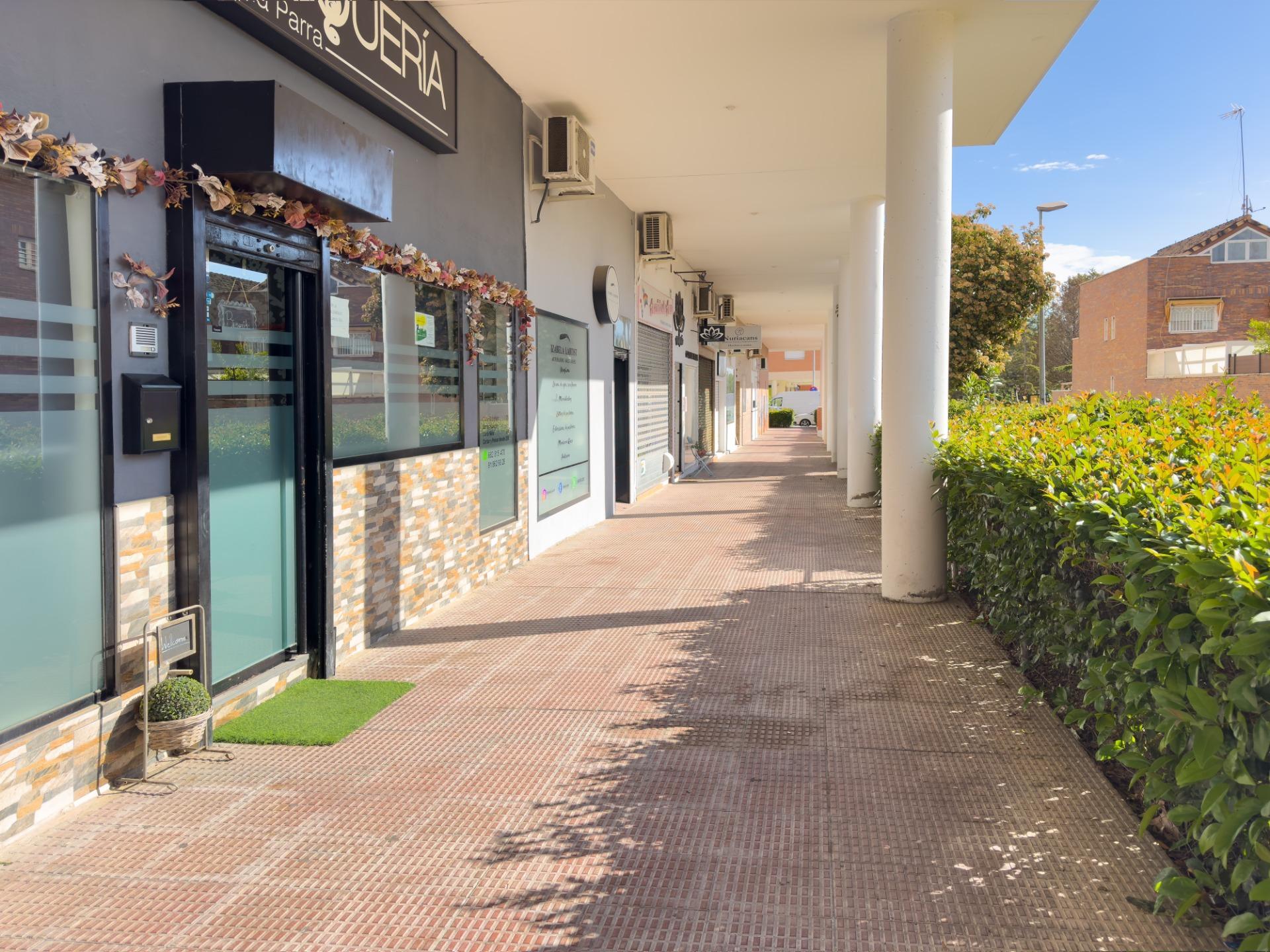 Local commercial dans Valdemoro, Madrid à louer Photo de la construction– Image 1 sur 8