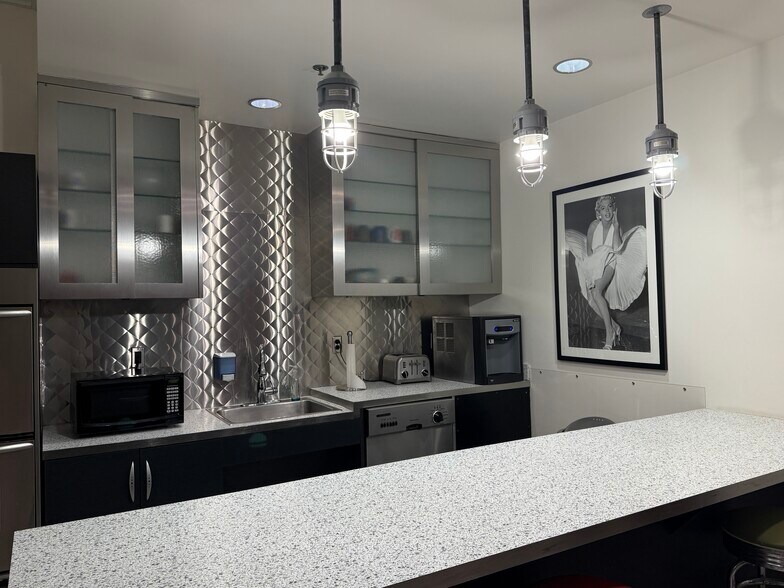 611 S Main St, Grapevine, TX à louer - Photo intérieure – Image 3 sur 16