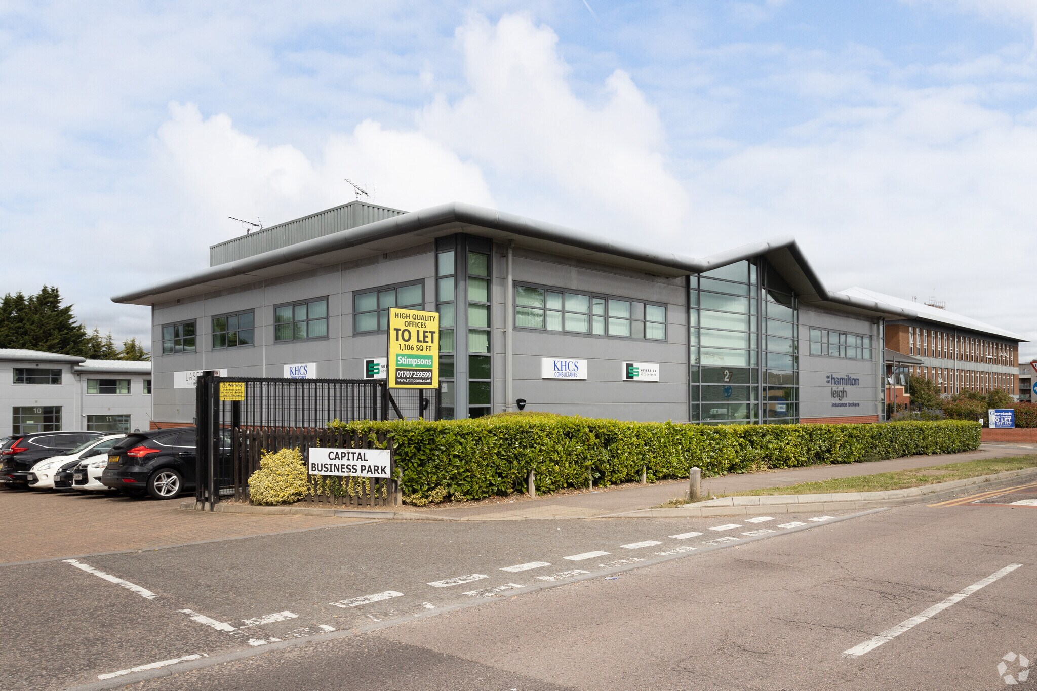 Manor Way, Borehamwood à louer Photo de l’immeuble– Image 1 sur 11
