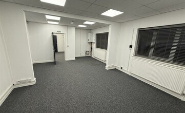 Unit O1, 76 Morris Rd, Leicester à louer Photo intérieure– Image 2 sur 3